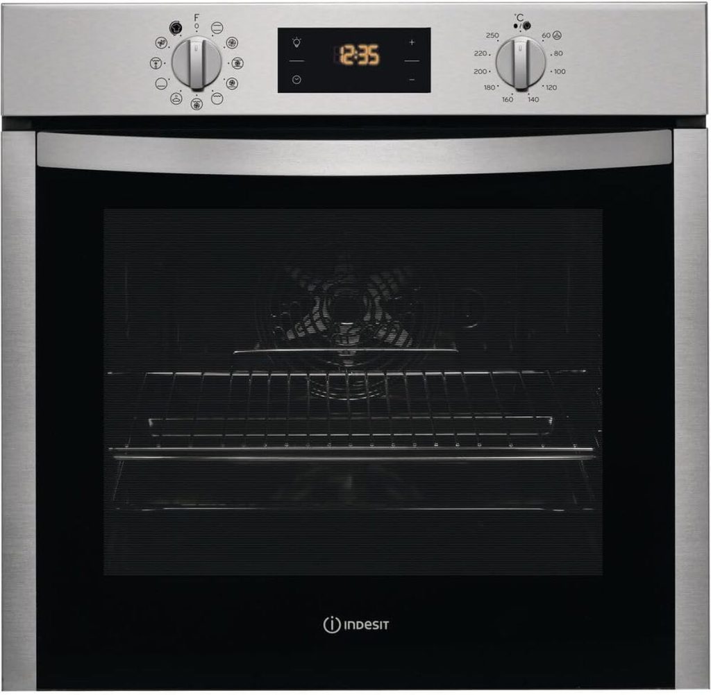 Test : four encastrable Indesit IFW5844CIX