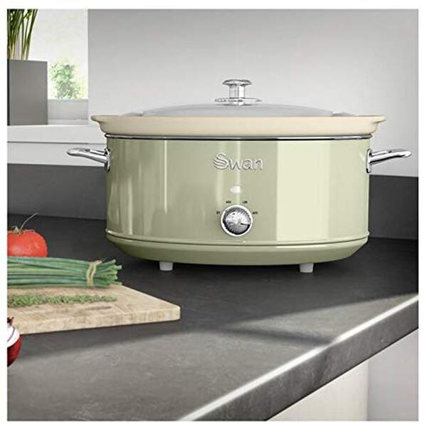 Découvrez notre test détaillé de la mijoteuse Swan Retro SF17031GN : design vintage, fonctionnalités et performances pour des plats savoureux et délicieux. 