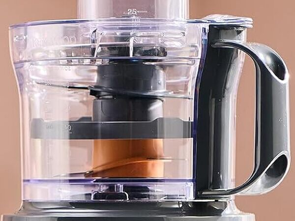 Découvrez notre test détaillé du robot culinaire Kenwood MultiPro Compact FDP31.170GY : performances, fonctionnalités et verdict sur ce modèle compact et puissant.